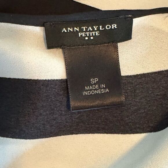 Timeless! Ann Taylor Petite black & white striped top! - Picture 7 of 8